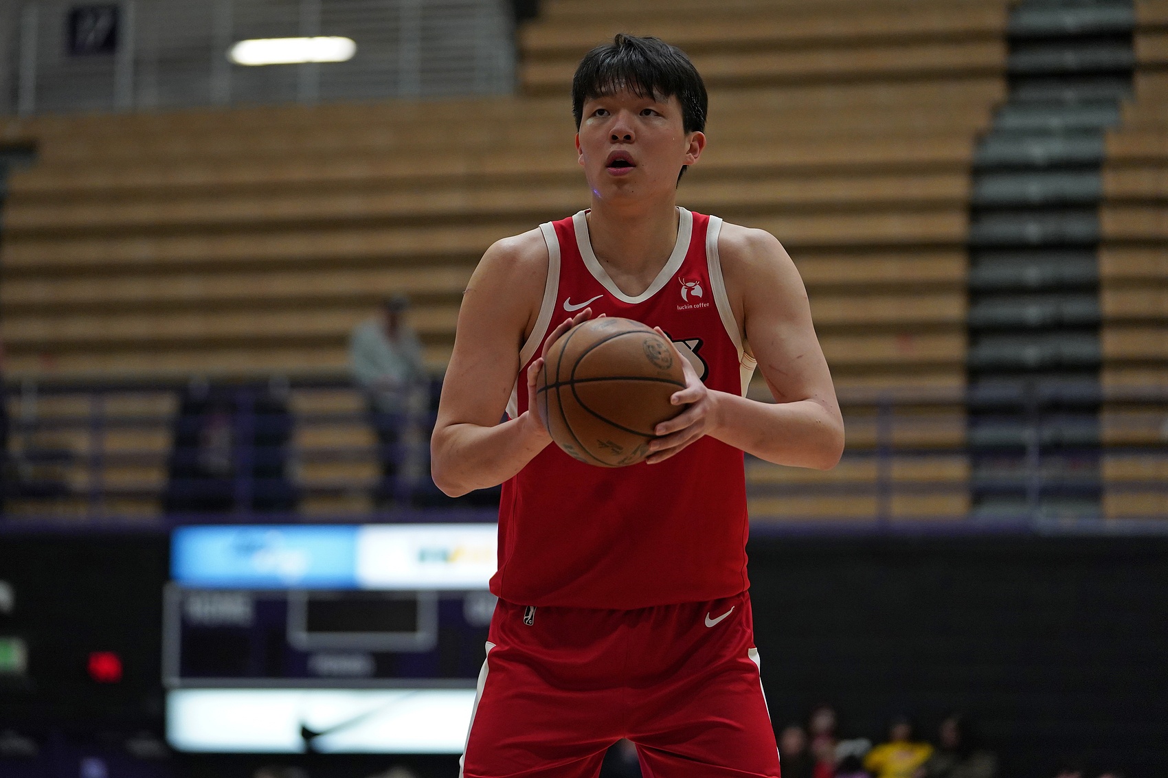 开云在线入口-13分7板！杨瀚森工作室：赛程密集路途波折 每一场都是硬仗与考验